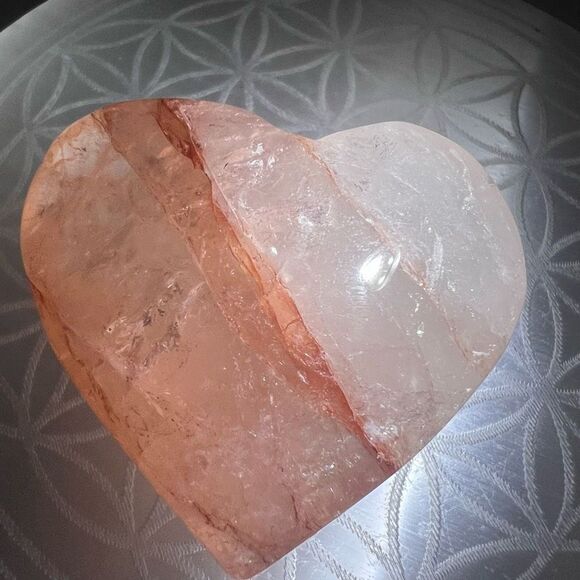 Fire‎ Quartz Crystal Heart Carving (#1) - Picture 12 of 16